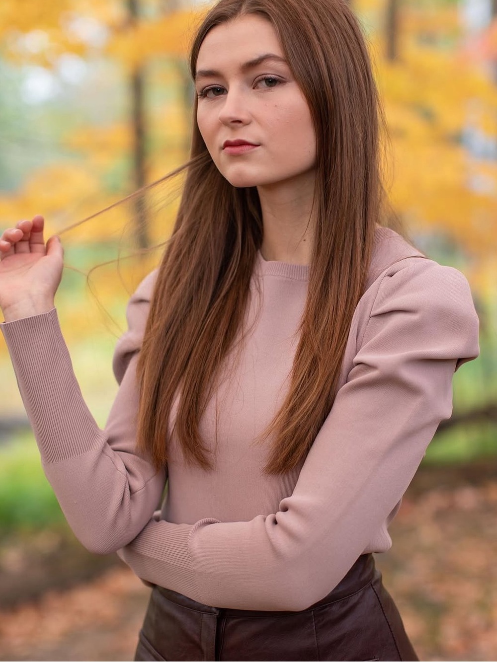 Apparalel poofy sleeve sweater